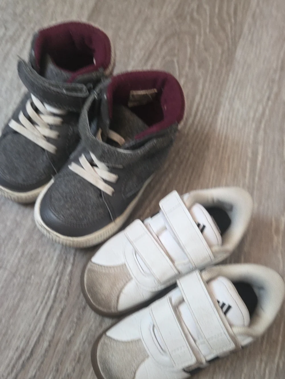 adidas Originals White and Gray Kids Velcro Sneakers